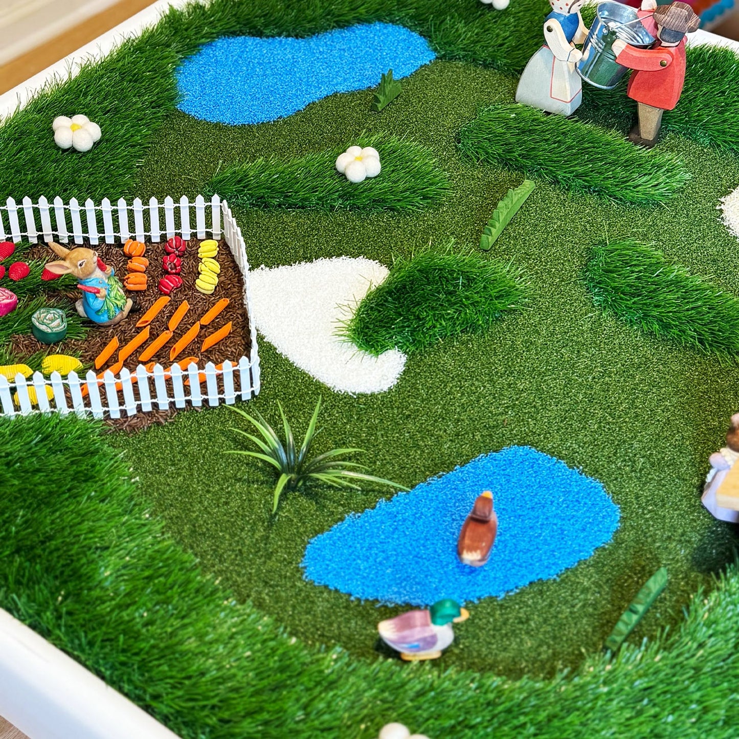 Tuff Tray 3D Grass Habitat Insert