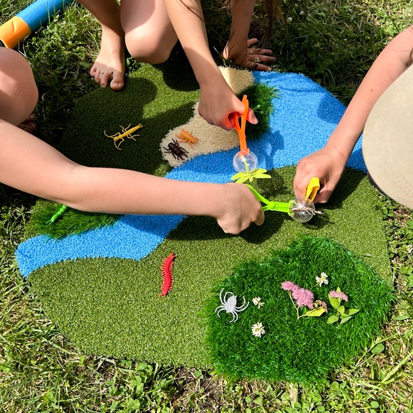 Tuff Tray 3D Grass Habitat Insert